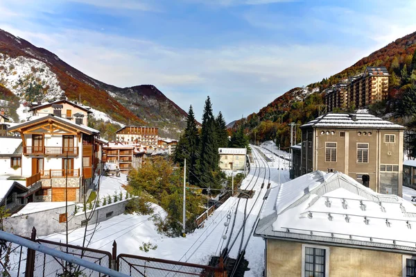 Limone Piemonte, Italy. Ski resort town. Beginning of Nov.2011. — Stock Photo, Image