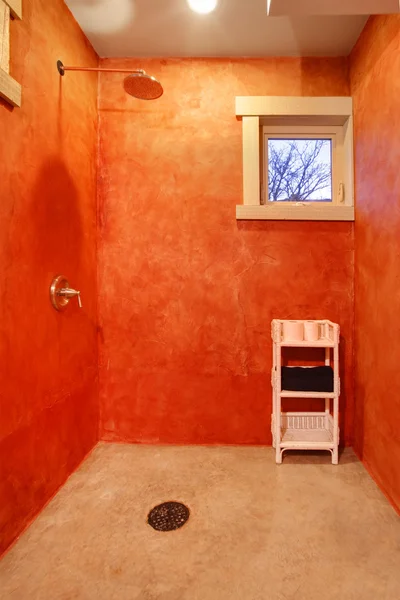 Moderna ducha roja — Foto de Stock