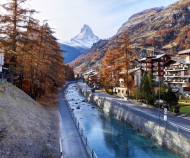 Zermatt, İsviçre Kayak Tatil Köyü.