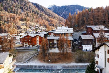 Zermatt, İsviçre Kayak Tatil Köyü.