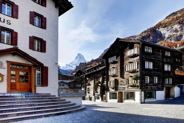 Zermatt, Swiss ski resort village. — Stock Photo, Image