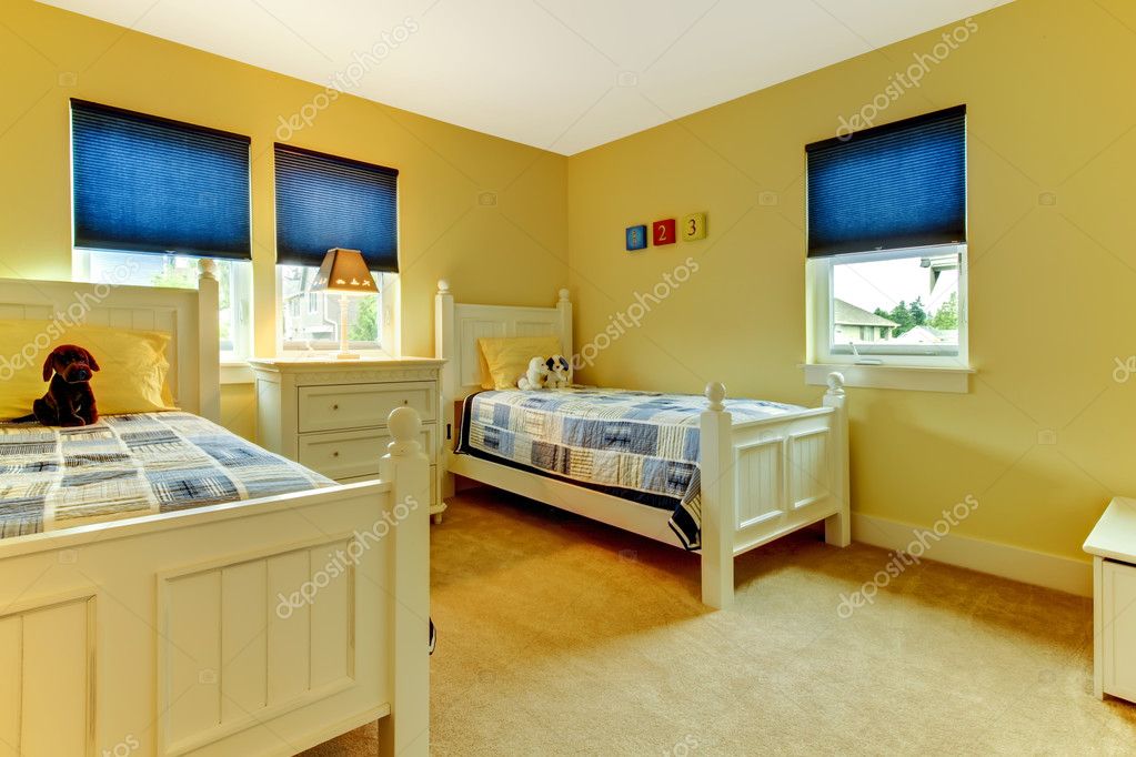 kinderen gele en blauwe slaapkamer met twee eenpersoonsbedden ... kinderen gele en blauwe slaapkamer met twee eenpersoonsbedden ...