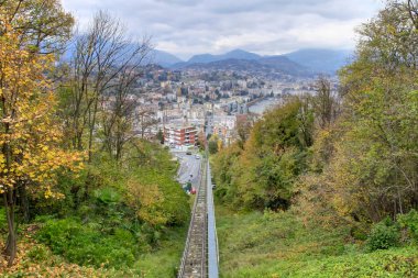 Lugano, İsviçre. dağlar, Hiking. Güz. yağmurlu bir gün.