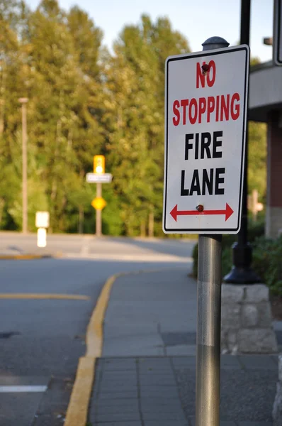 Geen stoppen op brand lane — Stockfoto
