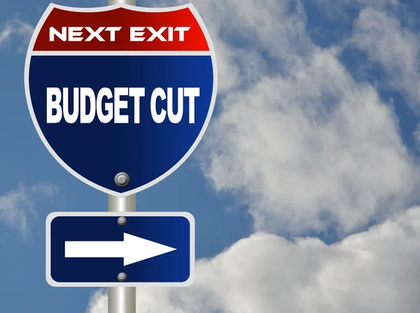 Begroting snijden verkeersbord — Stockfoto