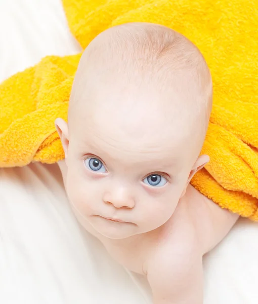 Pequeño lindo bebé — Foto de Stock