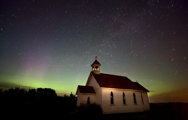 Nocy Kościół zorza polarna — Zdjęcie stockowe