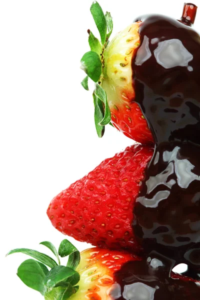 Φράουλα στοίβα στη σοκολάτα — Φωτογραφία Αρχείου