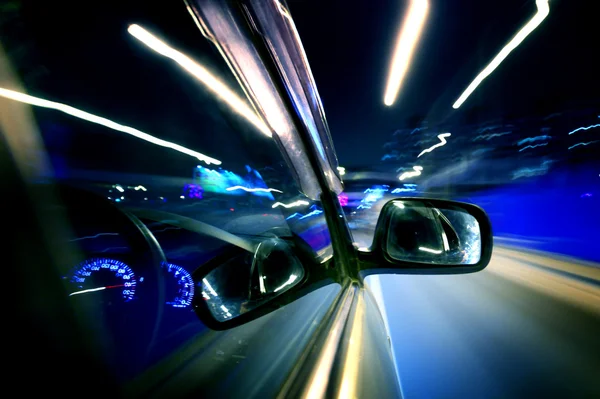 Gece araba sürücü — Stok fotoğraf