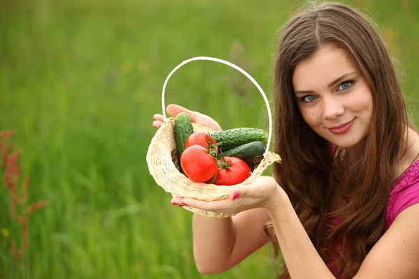Gemüse nehmen — Stockfoto