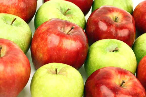 Manzanas rojas y verdes —  Fotos de Stock