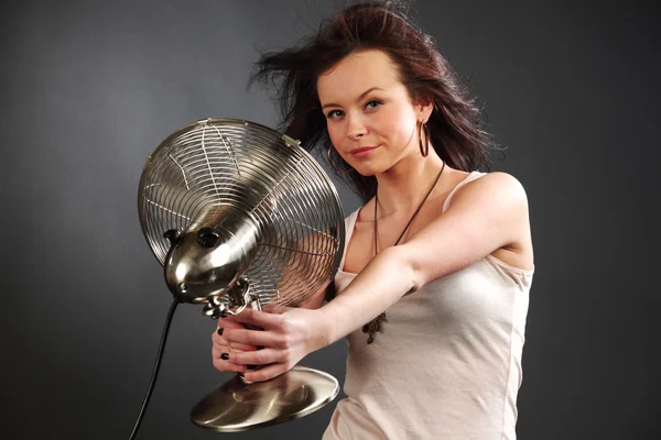 Chica con ventilador — Foto de Stock