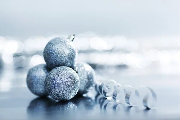 银色圣诞球 — 图库照片