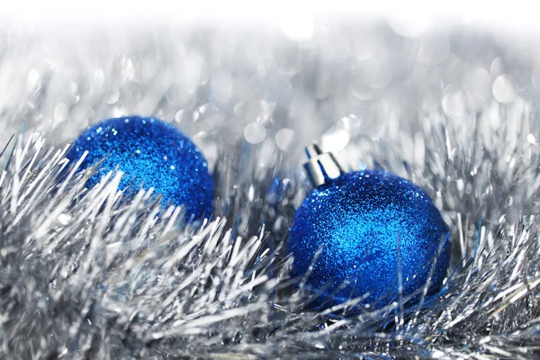 Синій м'яч Різдво — стокове фото