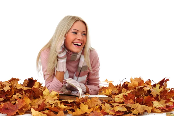 Mulher de outono lida em estúdio — Fotografia de Stock