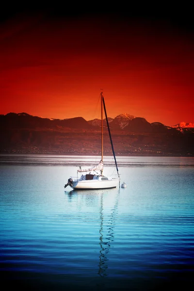 Wynajem jachtów na Jeziorze Genewskim — Zdjęcie stockowe
