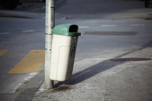 Çöp tenekesi — Stok fotoğraf