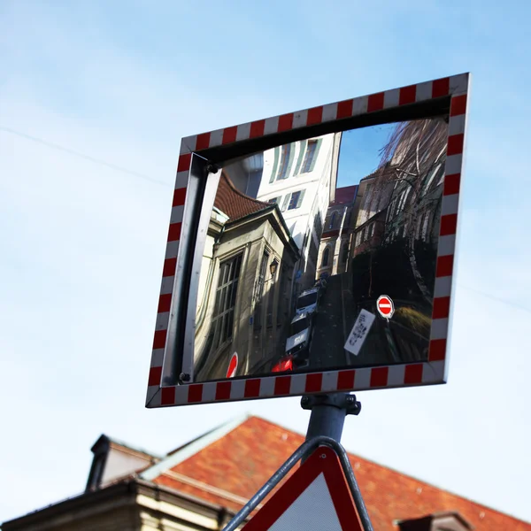 Specchio stradale — Foto Stock