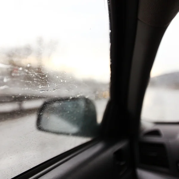雨のドライブ — ストック写真