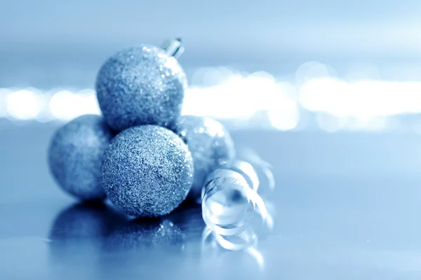 Μπλε χριστουγεννιάτικη μπάλα — Φωτογραφία Αρχείου