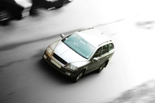 Prędkość jazdy samochodem — Zdjęcie stockowe