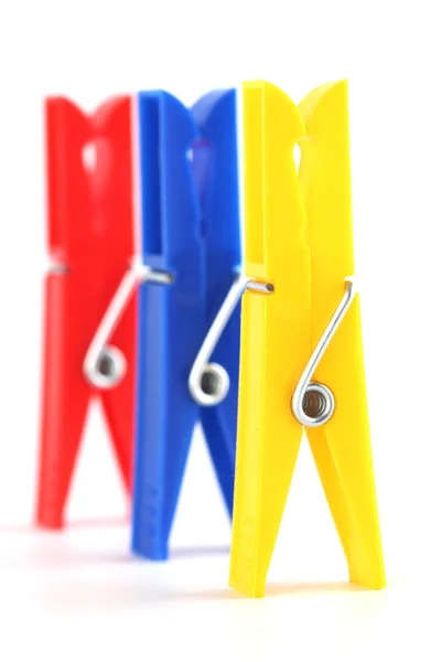 Espinhos de roupa coloridos — Fotografia de Stock