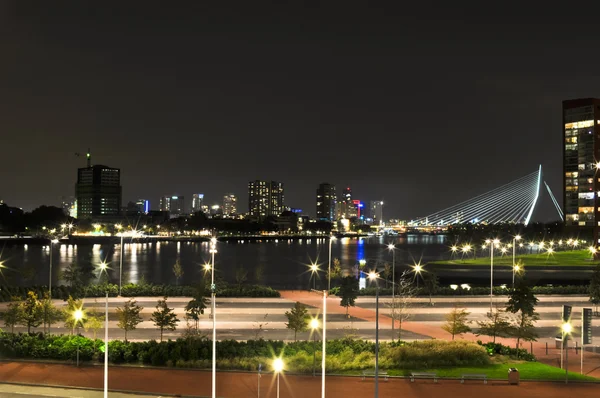 Rotterdam Nacht Blick auf den Fluss Maas — Stockfoto