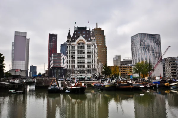 stock image View of the canal in Rotterdam on a cloudy day