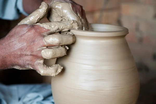 陶工の手 — ストック写真