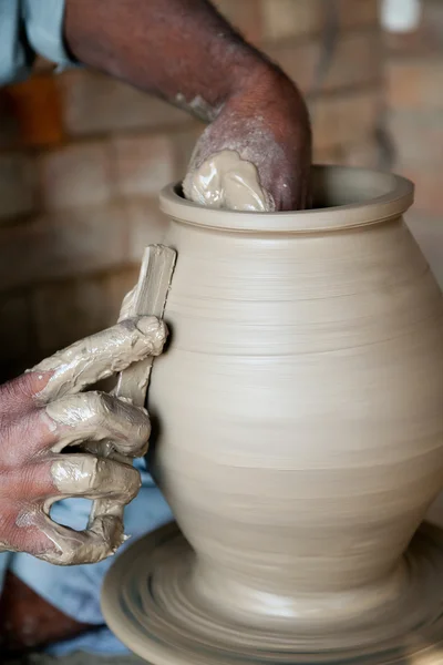 陶工の手 — ストック写真