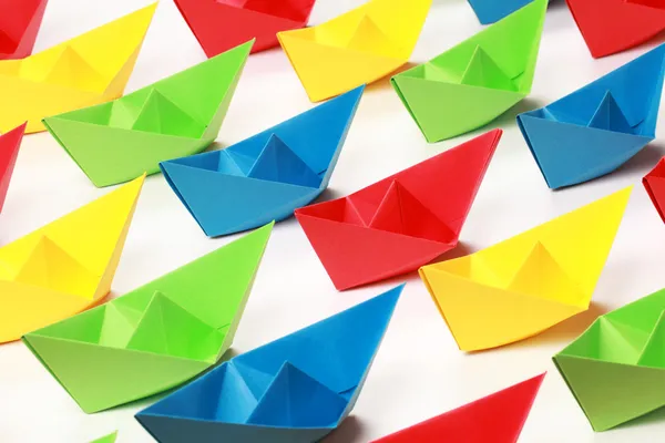 Gekleurd papier boten — Stockfoto
