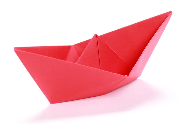 Червоний паперовий кораблик — стокове фото