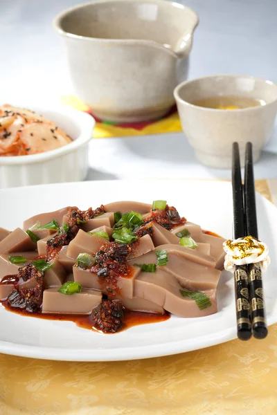 Koreanisches Gericht aus Eicheln. — Stockfoto