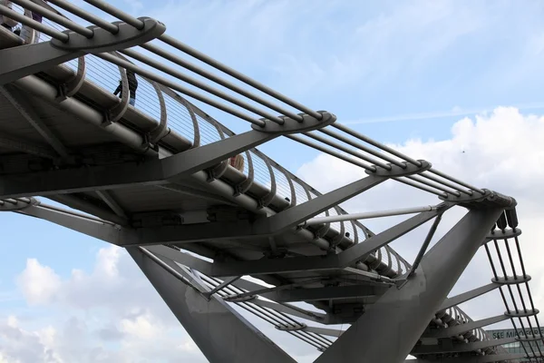 Jahrtausendbrücke — Stockfoto