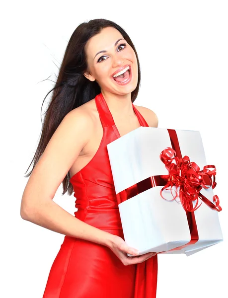 Ung glad kvinna med en gåva — Stockfoto