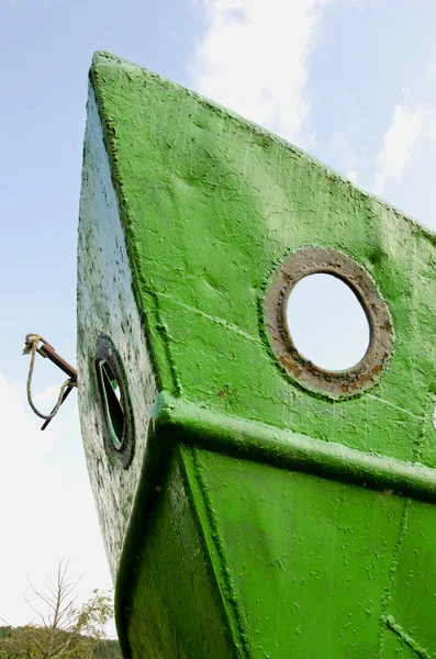 Old sea ship fragment and sky — Stock Photo, Image