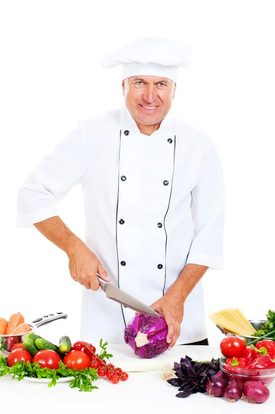 Koch bereitet Salat zu — Stockfoto