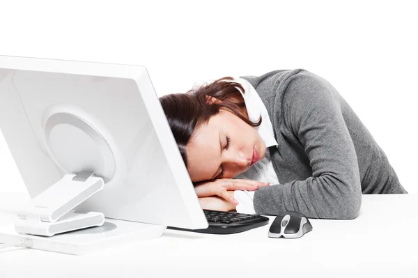 Affärskvinna sova på hennes arbetsplats — Stockfoto