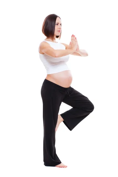 Gesunde schwangere Frau praktiziert Yoga — Stockfoto