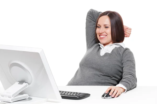 Geschäftsfrau entspannt sich am Arbeitsplatz — Stockfoto