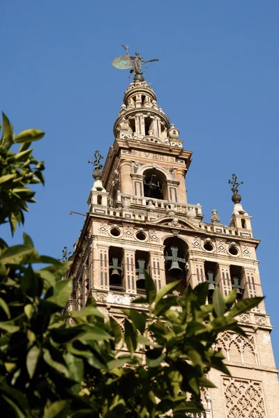 Věže La giralda v seville, Španělsko — Stock fotografie