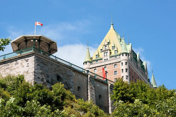 Chateau Frontenac desde la Ciudad Vieja de Quebec — Foto de Stock