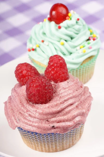 Két díszes cupcakes — Stock Fotó