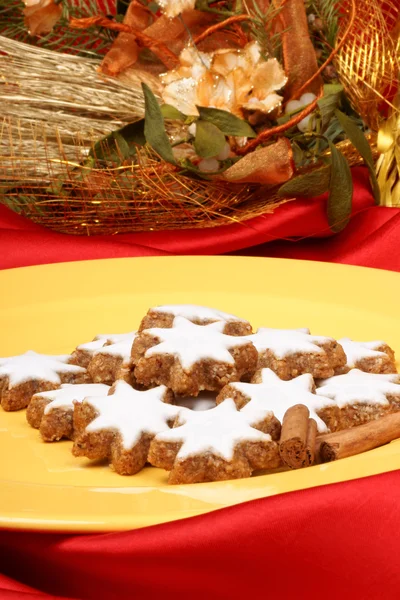 Cinnamon star cookies (Zimtsterne) — Stock Photo, Image