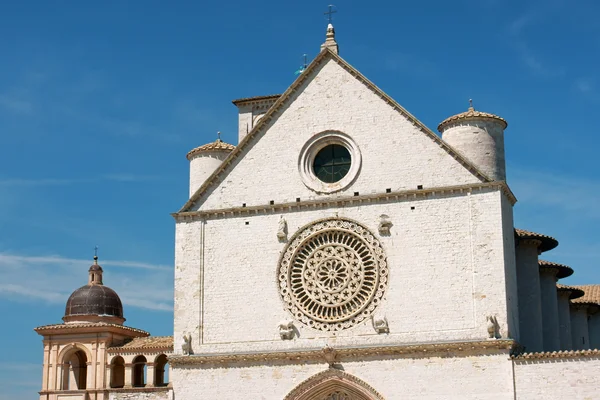 Franciskus av assisi - påvligt basilika san francesco — Stockfoto