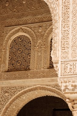 alhambra, granada içinde Arapça oymalar