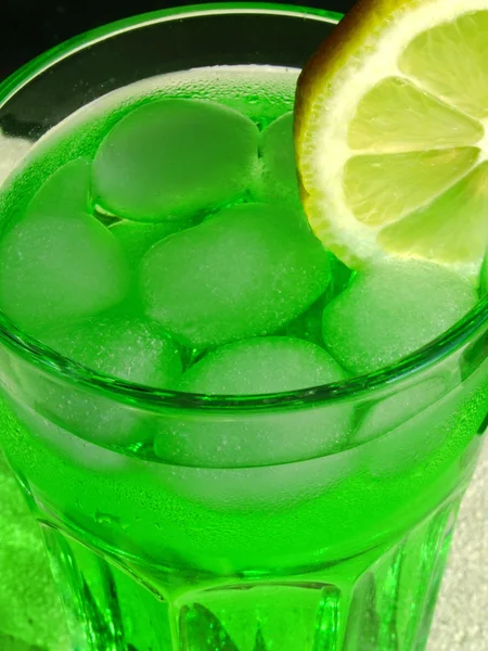 Bebida verde —  Fotos de Stock
