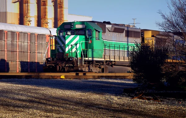 Järnvägen trafikerar detroit gård — Stockfoto