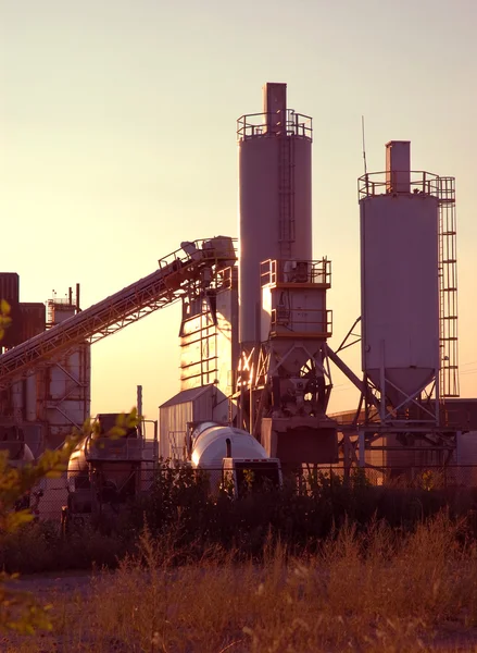Cement Plant at Dawn — Stock Photo, Image