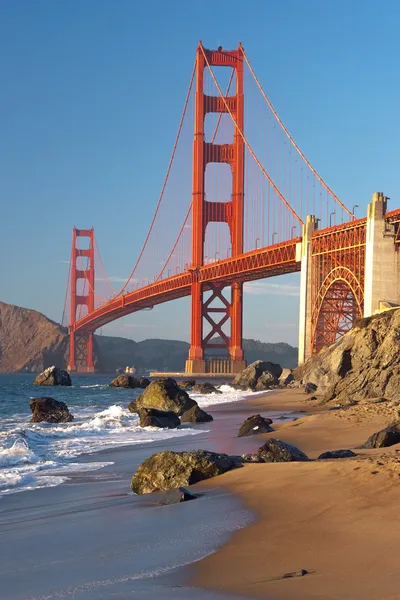 A Ponte Golden Gate em São Francisco durante o pôr-do-sol — Fotografia de Stock
